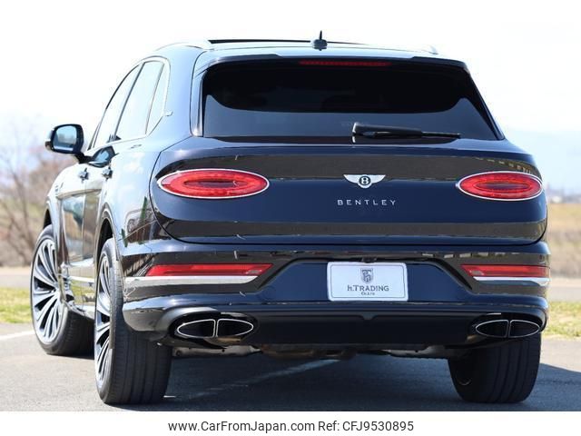 bentley bentayga 2022 quick_quick_7BA-BADCU_SJAAL14V9MC039134 image 2