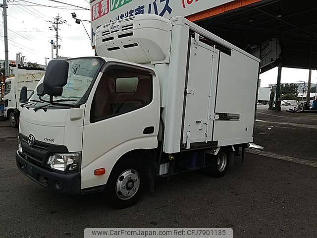 toyota dyna-truck 2017 GOO_NET_EXCHANGE_0803382A30221013W005 image 1