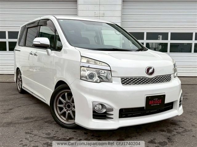 toyota voxy 2012 CFJ1740204 image 2