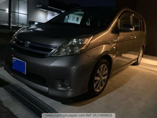 toyota isis 2007 CFJ1909823 image 1