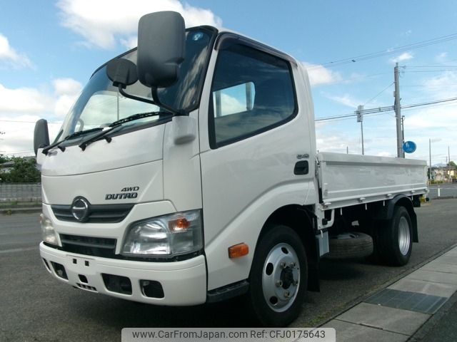 hino dutro 2011 -HINO--Hino Dutoro 9999--XZC675-0001077---HINO--Hino Dutoro 9999--XZC675-0001077- image 1