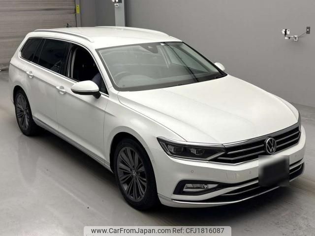 volkswagen passat-variant 2022 CFJ1816087 image 1