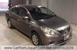 nissan latio 2013 -NISSAN 【大分 530ﾓ3010】--Latio N17--N17-005671---NISSAN 【大分 530ﾓ3010】--Latio N17--N17-005671-