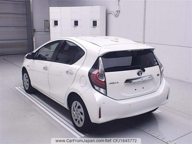 toyota aqua 2019 CFJ1845772 image 2