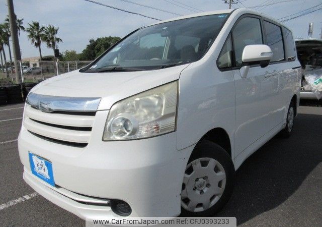 toyota noah 2007 REALMOTOR_Y2024100320F-12 image 1