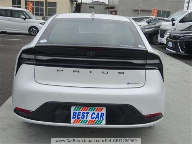 toyota prius 2023 -TOYOTA 【佐賀 335】--Prius MXWH61--MXWH61-4009442---TOYOTA 【佐賀 335】--Prius MXWH61--MXWH61-4009442- image 2