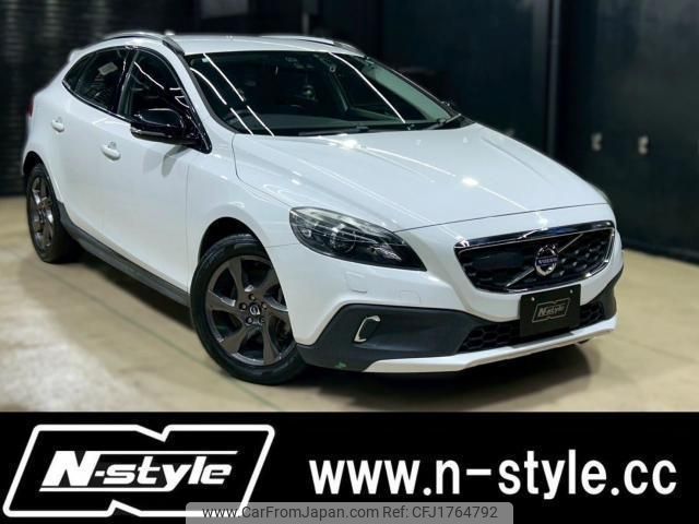 volvo v40 2014 CFJ1764792 image 1