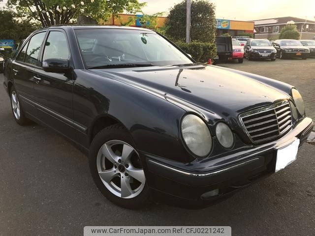 mercedes-benz e-class 2001 quick_quick_210062_WDB210062-2B303647 image 1