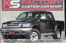 toyota hilux-sports-pick-up 2002 GOO_NET_EXCHANGE_0520007A30240920W001