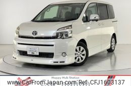 toyota voxy 2011 CFJ1603137