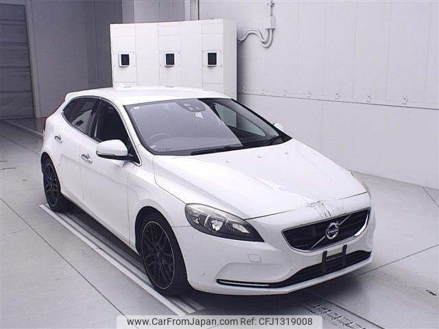 volvo v40 2014 -VOLVO--Volvo V40 MB4164T-E2154065---VOLVO--Volvo V40 MB4164T-E2154065- image 1
