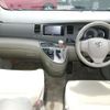toyota isis 2013 quick_quick_DBA-ZGM10G_ZGM10-0049131 image 3