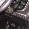 mitsubishi outlander-phev 2018 CFJ1704449 image 9