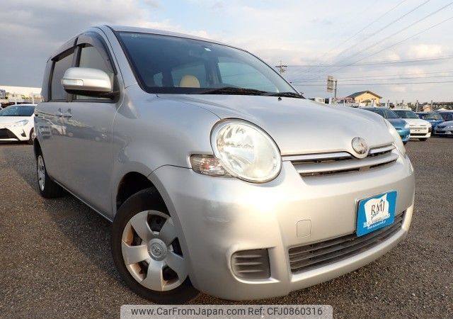 toyota sienta 2010 N2025020026A-24 image 2