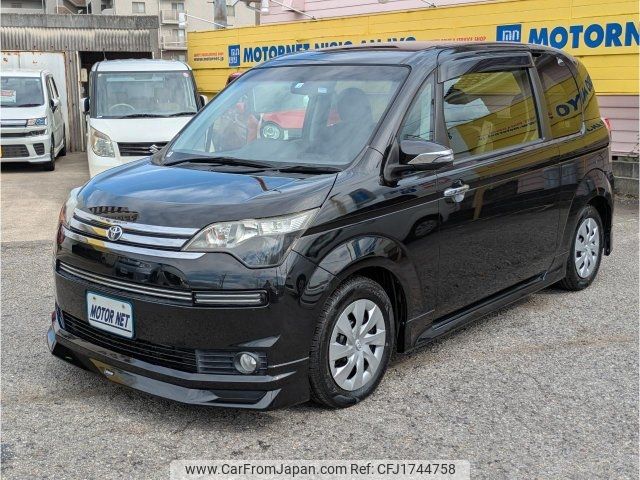 toyota spade 2012 CFJ1744758 image 1
