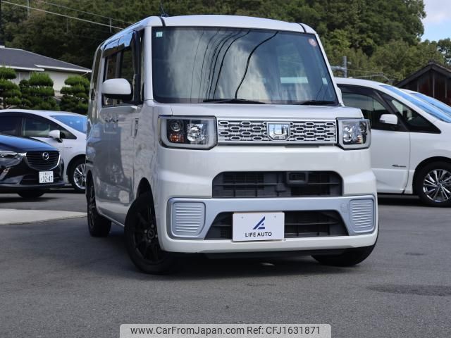 daihatsu wake 2015 CFJ1631871 image 1