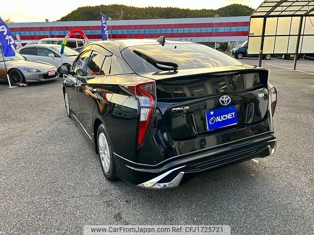 toyota prius 2017 CFJ1725721 image 2