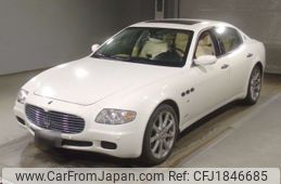maserati quattroporte 2005 CFJ1846685