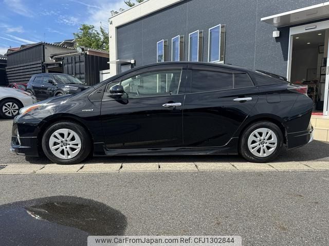 toyota prius 2018 276 image 2
