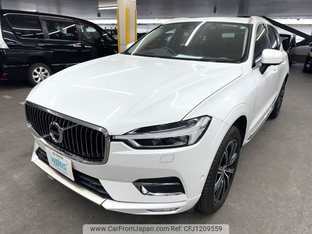 volvo xc60 2018 AF-YV1UZA8MCK1182409 image 1