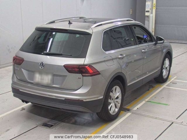 volkswagen tiguan 2017 -VOLKSWAGEN--VW Tiguan 5NCZE-WVGZZZ5NZJW816447---VOLKSWAGEN--VW Tiguan 5NCZE-WVGZZZ5NZJW816447- image 2