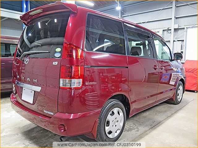 toyota noah 2004 TE4248 image 1