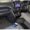 toyota voxy 2017 quick_quick_DBA-ZRR80W_0307819 image 3