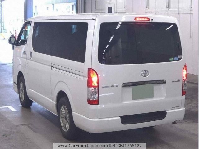 toyota regiusace-van 2018 CFJ1765122 image 2