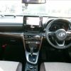 toyota yaris-cross 2021 CFJ1553291 image 13