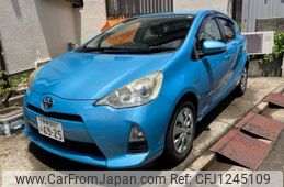 toyota aqua 2013 -TOYOTA--AQUA DAA-NHP10--NHP10-2211426---TOYOTA--AQUA DAA-NHP10--NHP10-2211426-