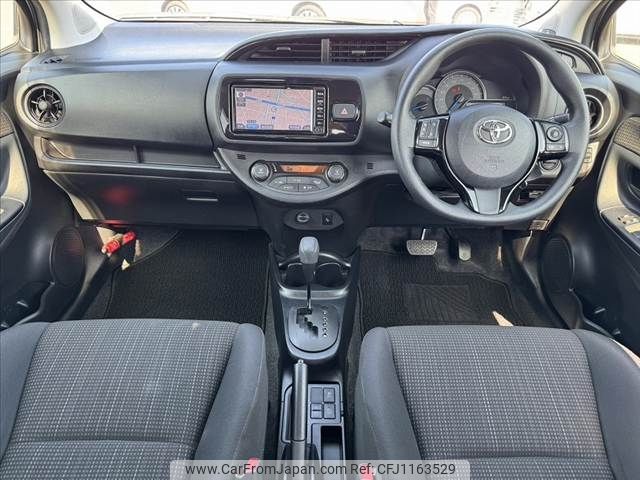 toyota vitz-hybrid 2017 -TOYOTA--ｳﾞｨｯﾂ ﾊｲﾌﾞﾘｯﾄﾞ DAA-NHP130--NHP130-2023777---TOYOTA--ｳﾞｨｯﾂ ﾊｲﾌﾞﾘｯﾄﾞ DAA-NHP130--NHP130-2023777- image 2