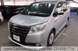 toyota noah 2014 ZWR80-0042812