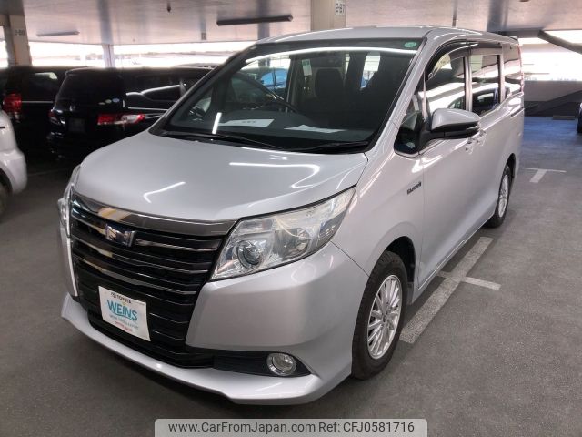 toyota noah 2014 ZWR80-0042812 image 1