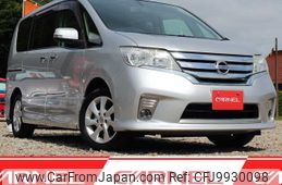 nissan serena 2011 T10684