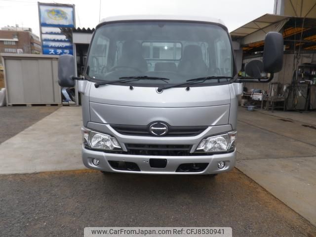 hino dutro 2017 CFJ8530941 image 2