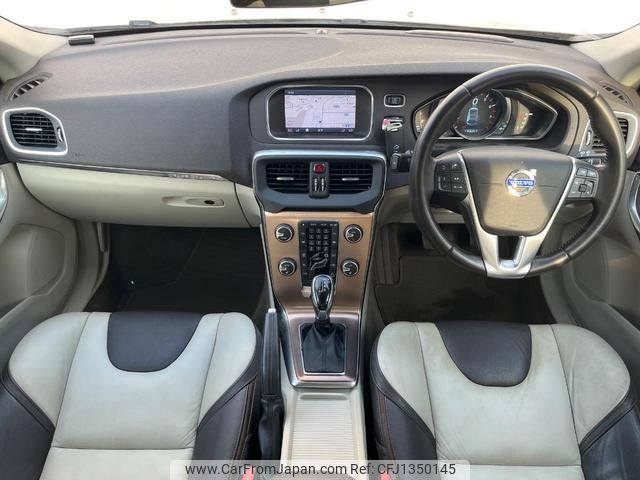 volvo v40 2013 quick_quick_MB5204T_YV1MZ6356E2027619 image 2