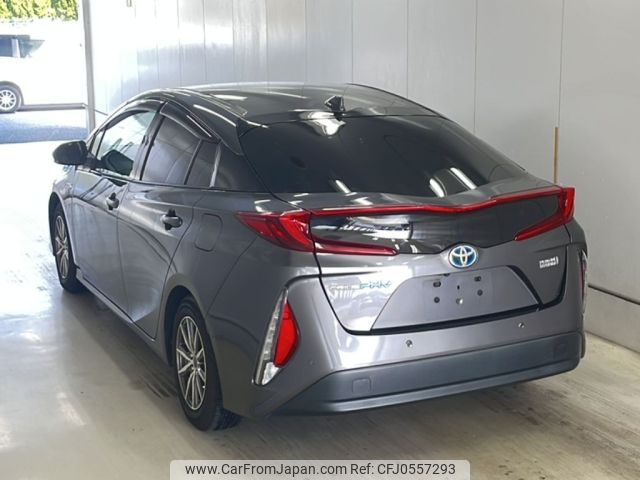 toyota prius-phv 2018 -TOYOTA--Prius PHV ZVW52-3069597---TOYOTA--Prius PHV ZVW52-3069597- image 2