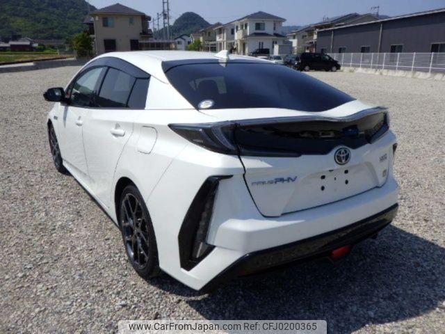 toyota prius-phv 2019 -TOYOTA--Prius PHV ZVW52-3104713---TOYOTA--Prius PHV ZVW52-3104713- image 2