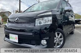 toyota voxy 2009 CFJ1804454