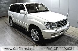 toyota land-cruiser-wagon 2002 -TOYOTA 【愛媛 331も】--Land Cruiser Wagon UZJ100W-0136745---TOYOTA 【愛媛 331も】--Land Cruiser Wagon UZJ100W-0136745-