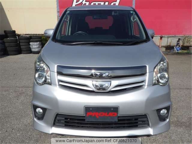 toyota noah 2011 -TOYOTA 【伊豆 331ﾗ 125】--Noah DBA-ZRR70W--ZRR70-0428552---TOYOTA 【伊豆 331ﾗ 125】--Noah DBA-ZRR70W--ZRR70-0428552- image 2