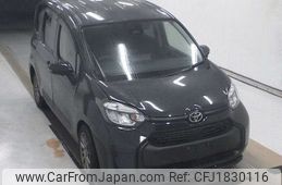 toyota sienta 2024 CFJ1830116