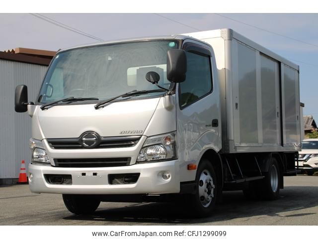 hino dutro 2015 GOO_NET_EXCHANGE_0230013A30250616W001 image 1