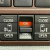 toyota esquire 2018 CFJ1822922 image 4