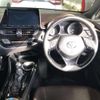 toyota c-hr 2017 quick_quick_DAA-ZYX10_ZYX10-2011638 image 3