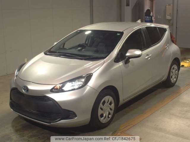 toyota aqua 2021 CFJ1842675 image 1