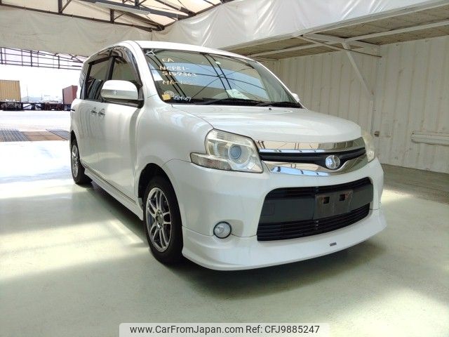 toyota sienta 2011 ENHANCEAUTO_1_ea284069 image 1