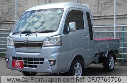 daihatsu-hijet-truck-2018-9814-car_d50dff86-9e8d-45ba-9dfa-75a6e6baec10