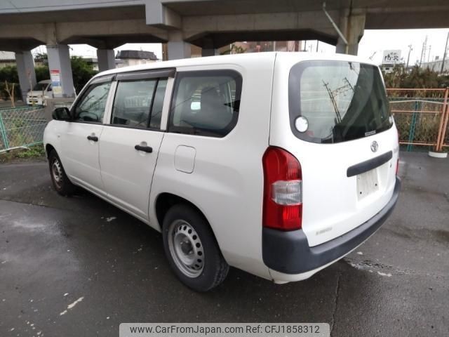 toyota probox 2017 CFJ1858312 image 2