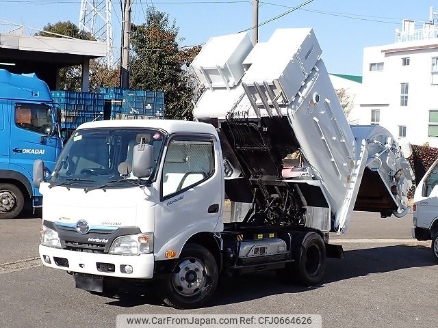 hino dutro 2016 -HINO--Hino Dutoro TSG-XKU600X--XKU600-0001690---HINO--Hino Dutoro TSG-XKU600X--XKU600-0001690- image 1